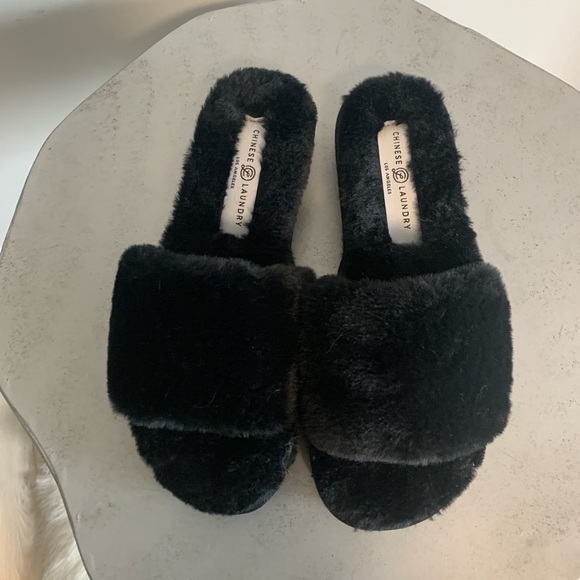NWOT Chinese Laundry Slides - Picture 3 of 4